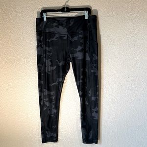 Prana Electa II Legging - XL Black Camo